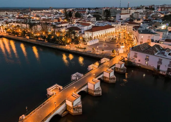 Stunning Townhouse With Pool In Tavira Centre