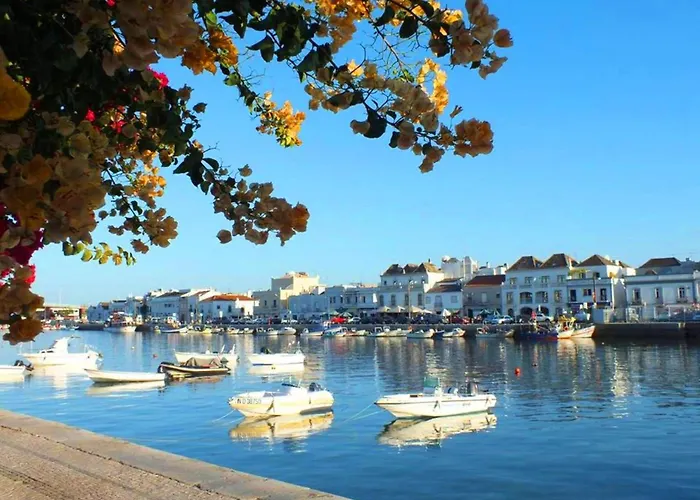 Stunning Townhouse With Pool In Tavira Centre