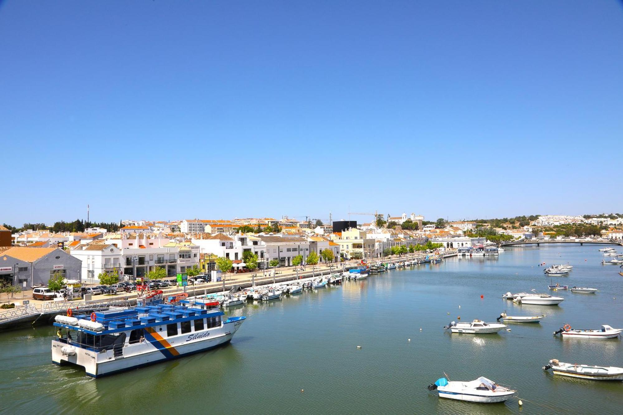 Holiday home Stunning Townhouse With Pool In Centre Tavira